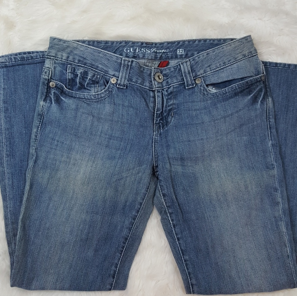 Guess Jeans - Picture 2 of 2